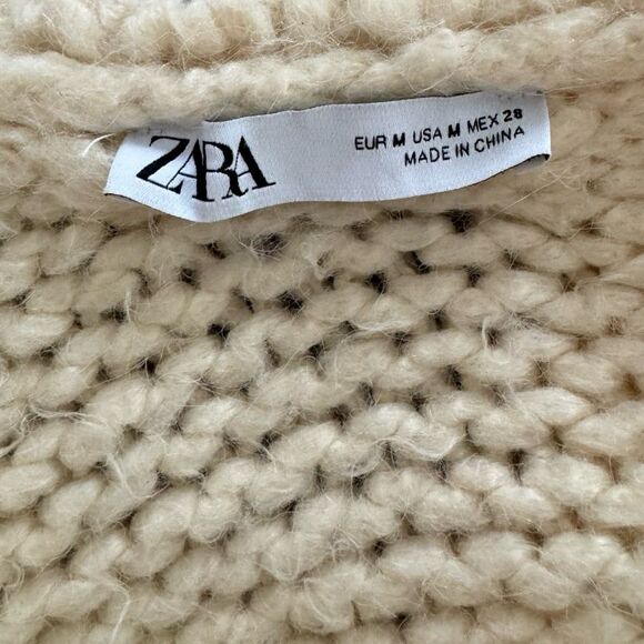Zara Extra Long Knit Poncho Sweater in Cream Size Medium - Picture 8 of 10